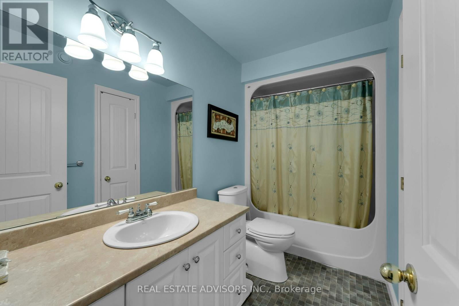 1124 CROSSFIELD AVENUE Image 19