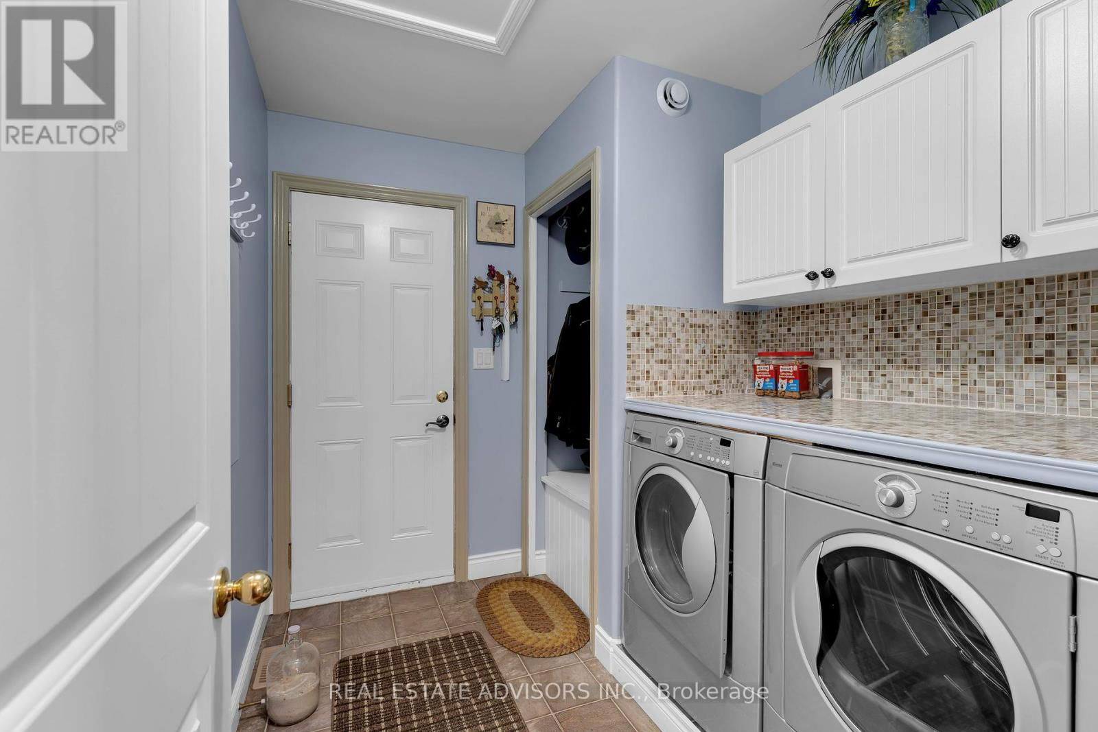 1124 CROSSFIELD AVENUE Image 26