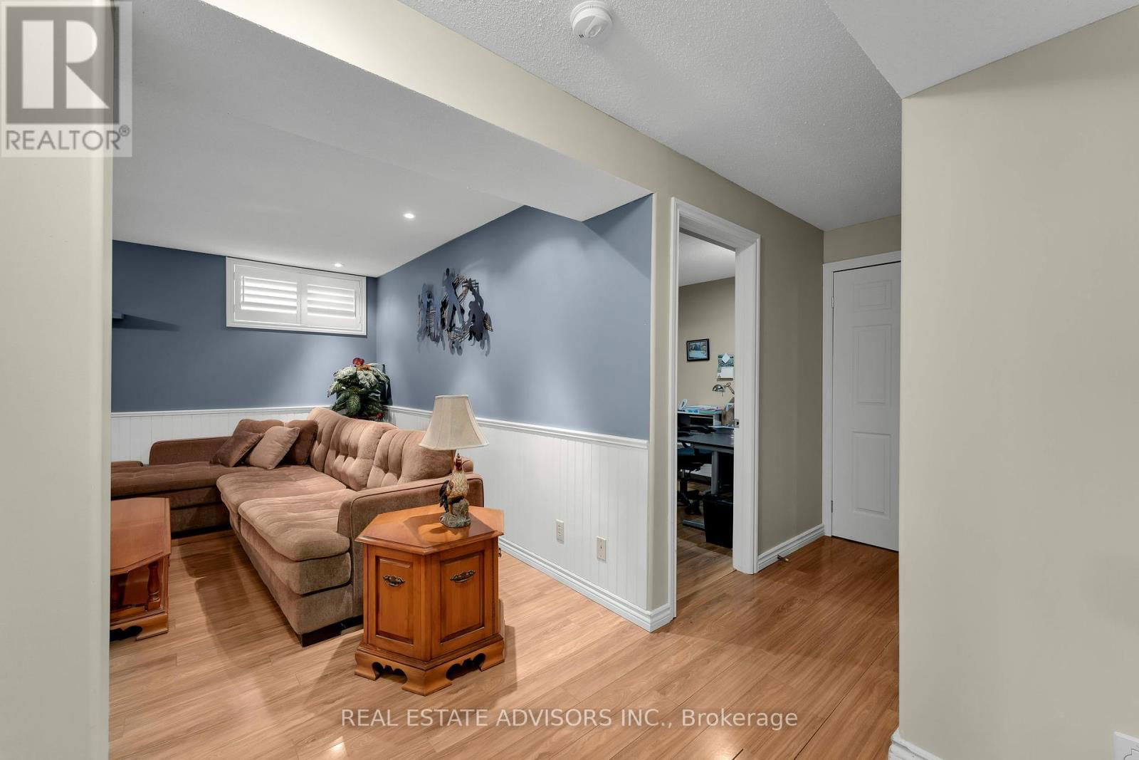 1124 CROSSFIELD AVENUE Image 28
