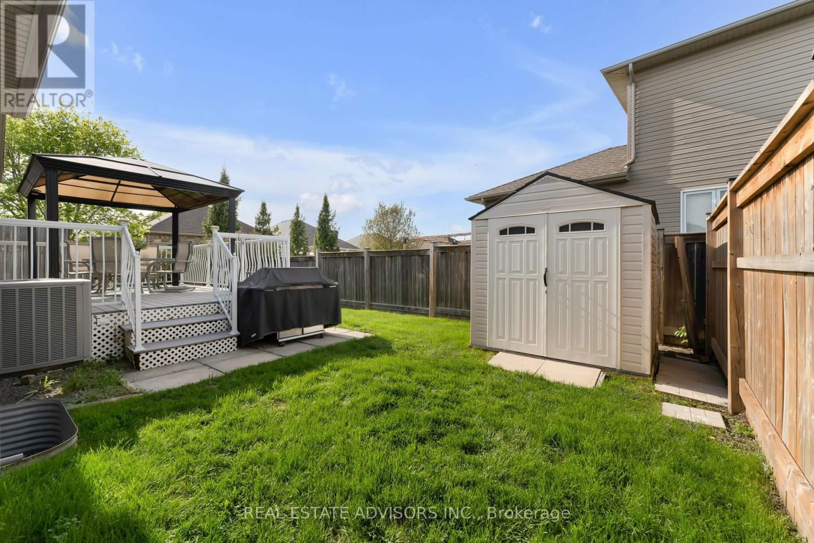 1124 CROSSFIELD AVENUE Image 41