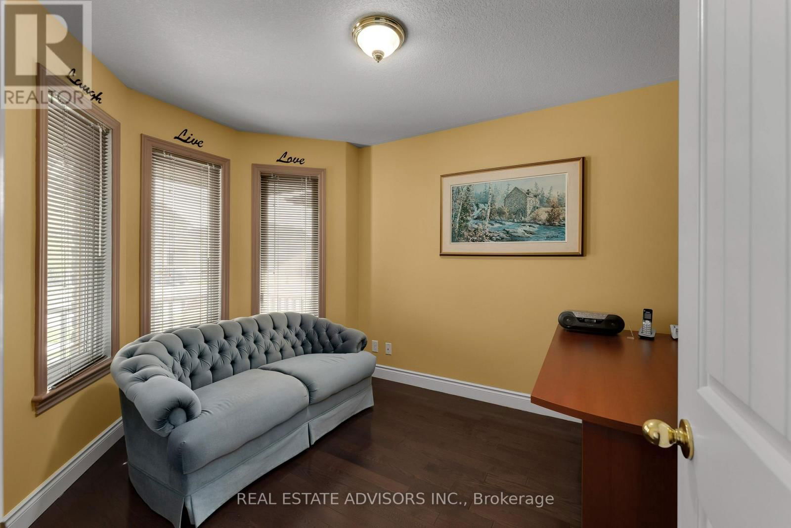 1124 CROSSFIELD AVENUE Image 5