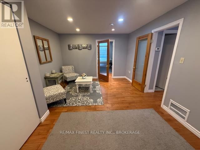 166 QUEEN STREET Image 4