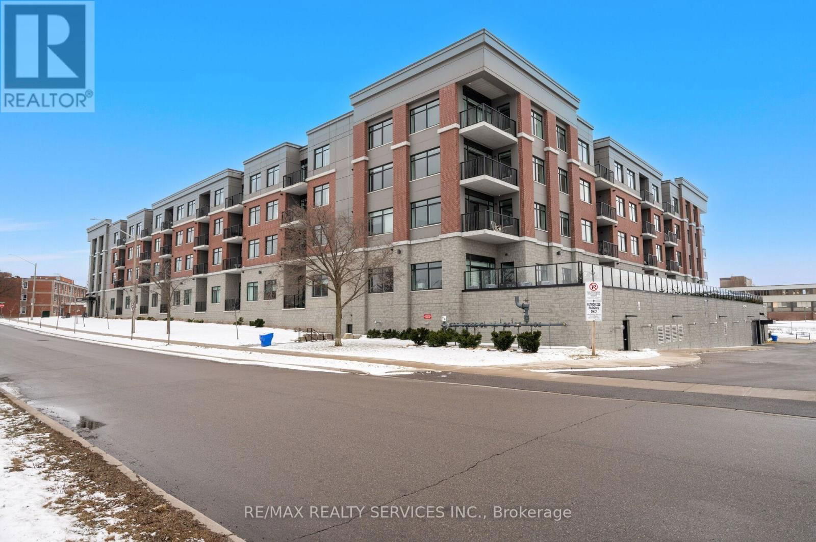 416 - 1 REDFERN AVENUE Image 1