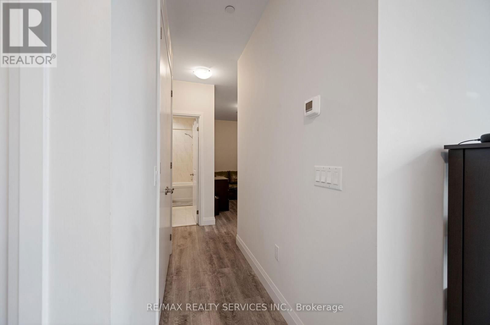 416 - 1 REDFERN AVENUE Image 20