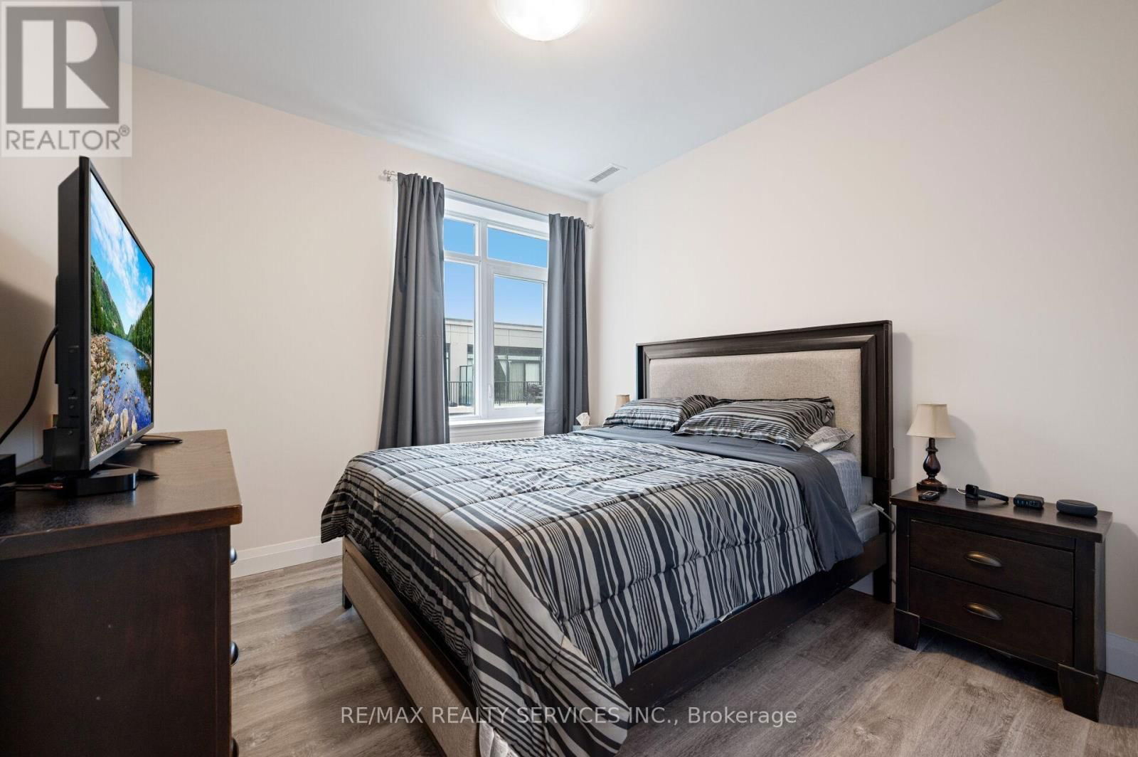 416 - 1 REDFERN AVENUE Image 21