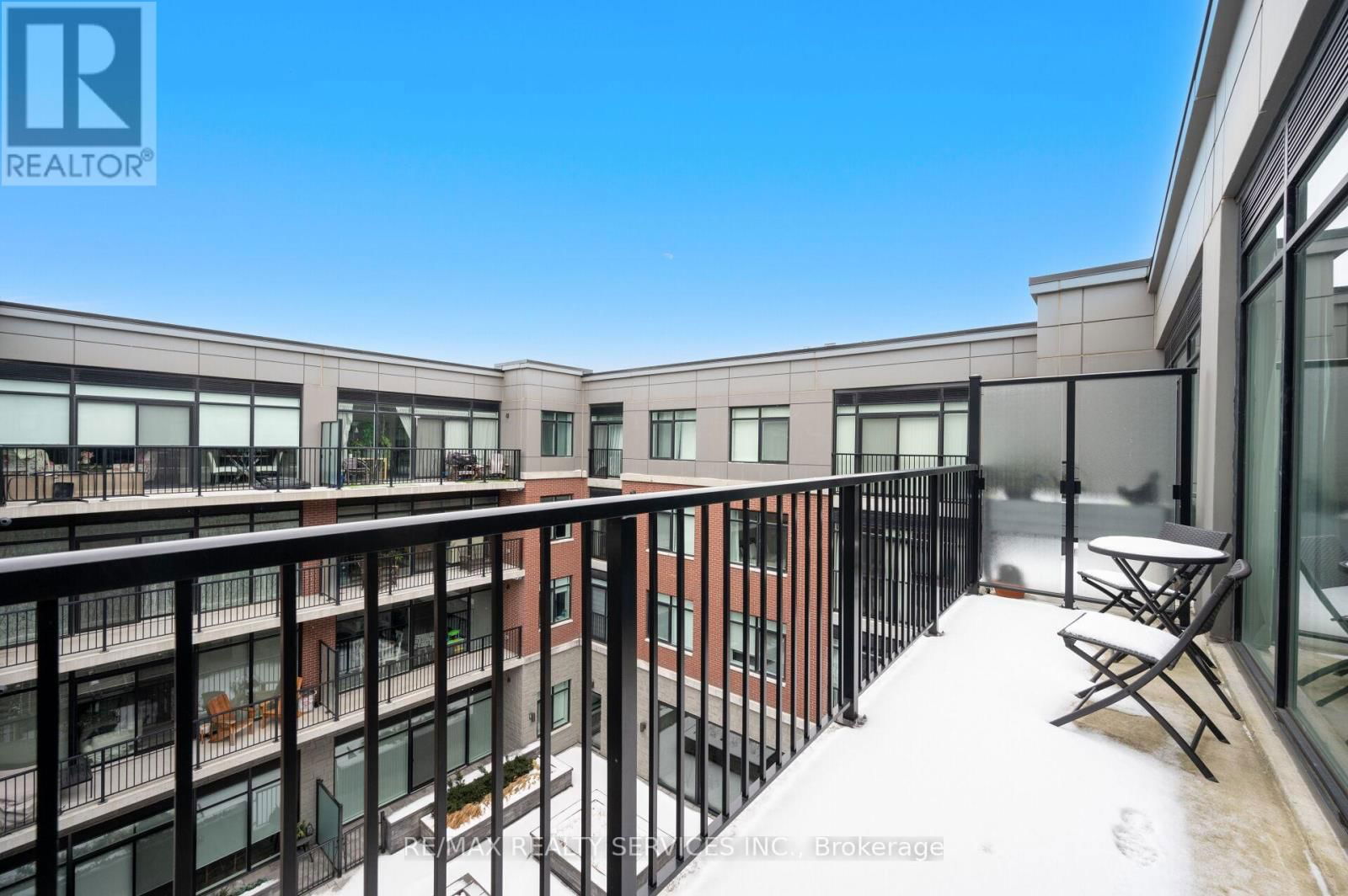 416 - 1 REDFERN AVENUE Image 32