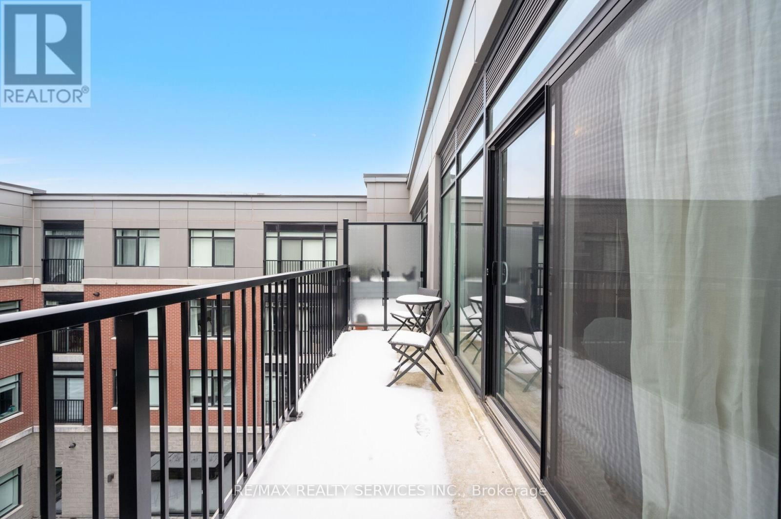416 - 1 REDFERN AVENUE Image 33