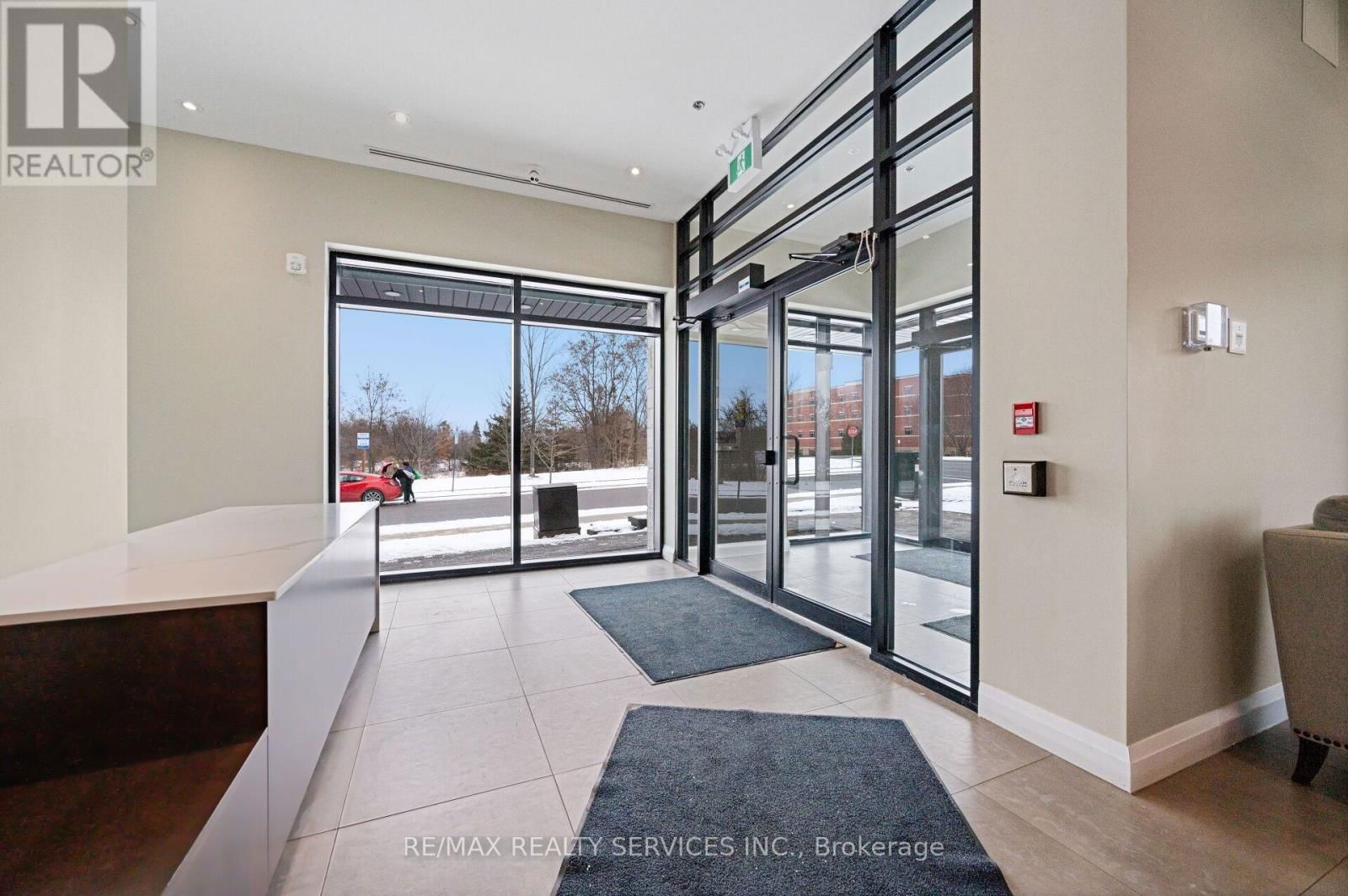 416 - 1 REDFERN AVENUE Image 4