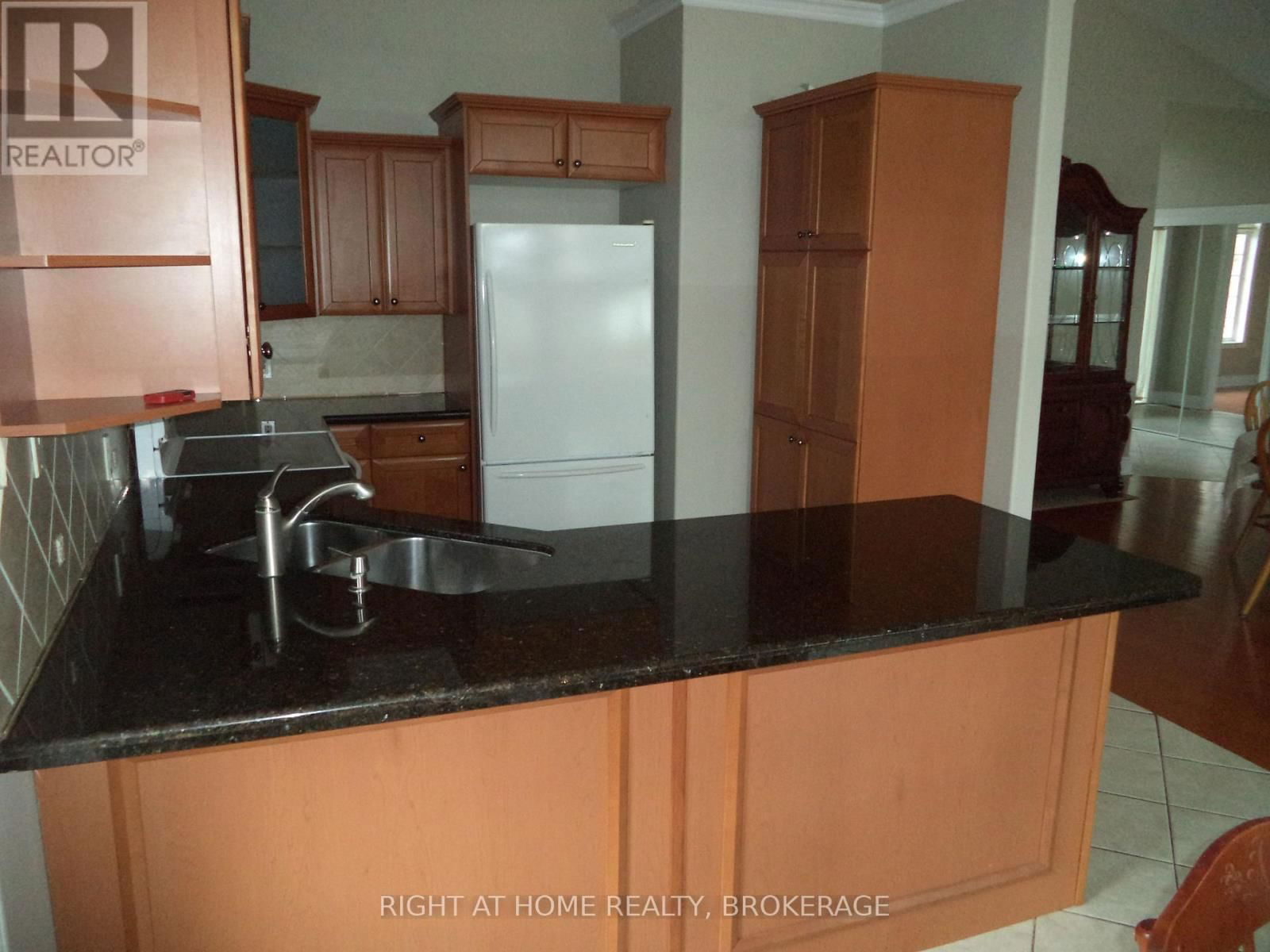 48 NICHOLAS DRIVE Image 21
