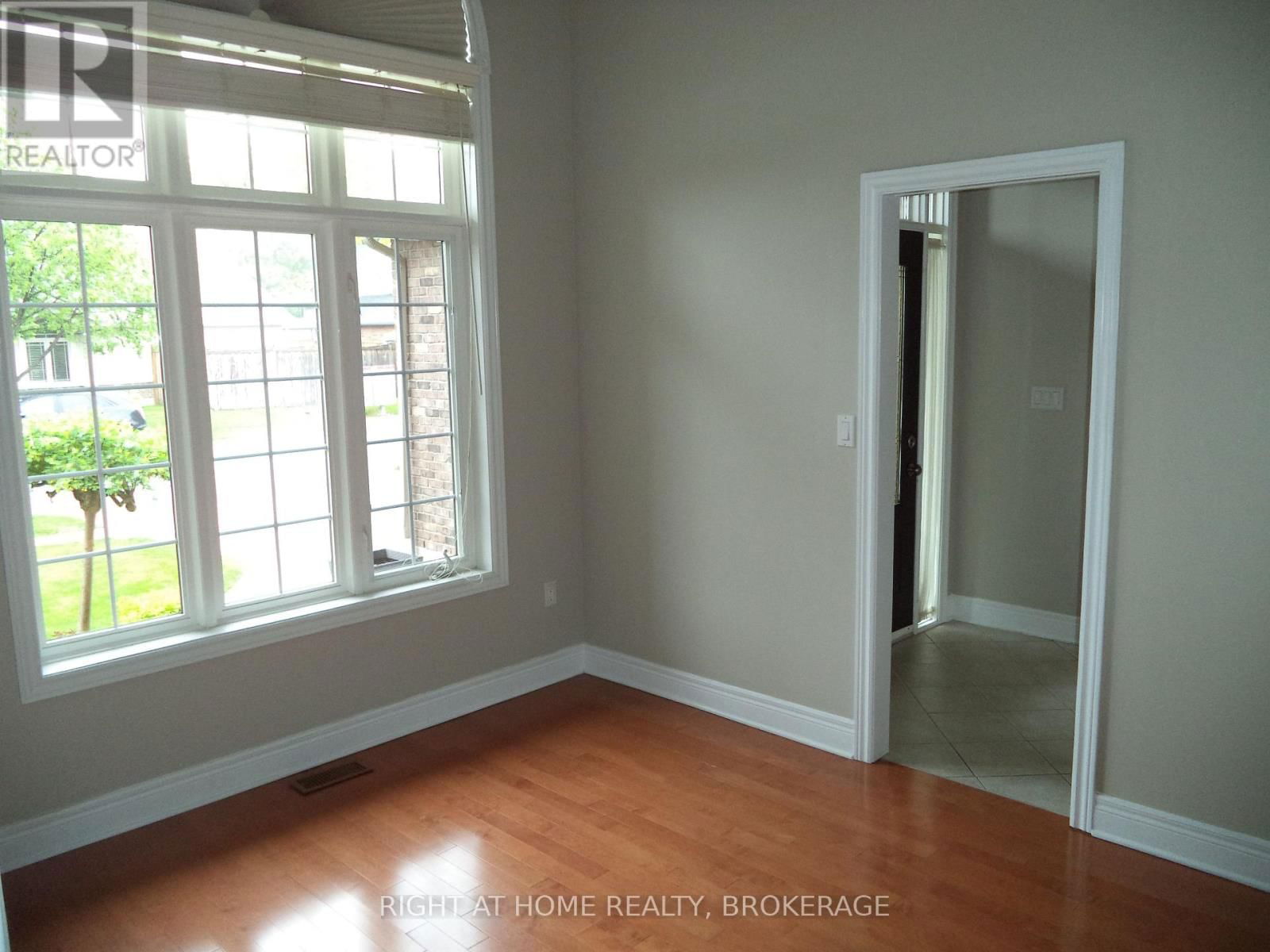 48 NICHOLAS DRIVE Image 22