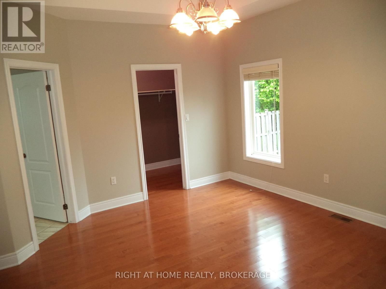 48 NICHOLAS DRIVE Image 24