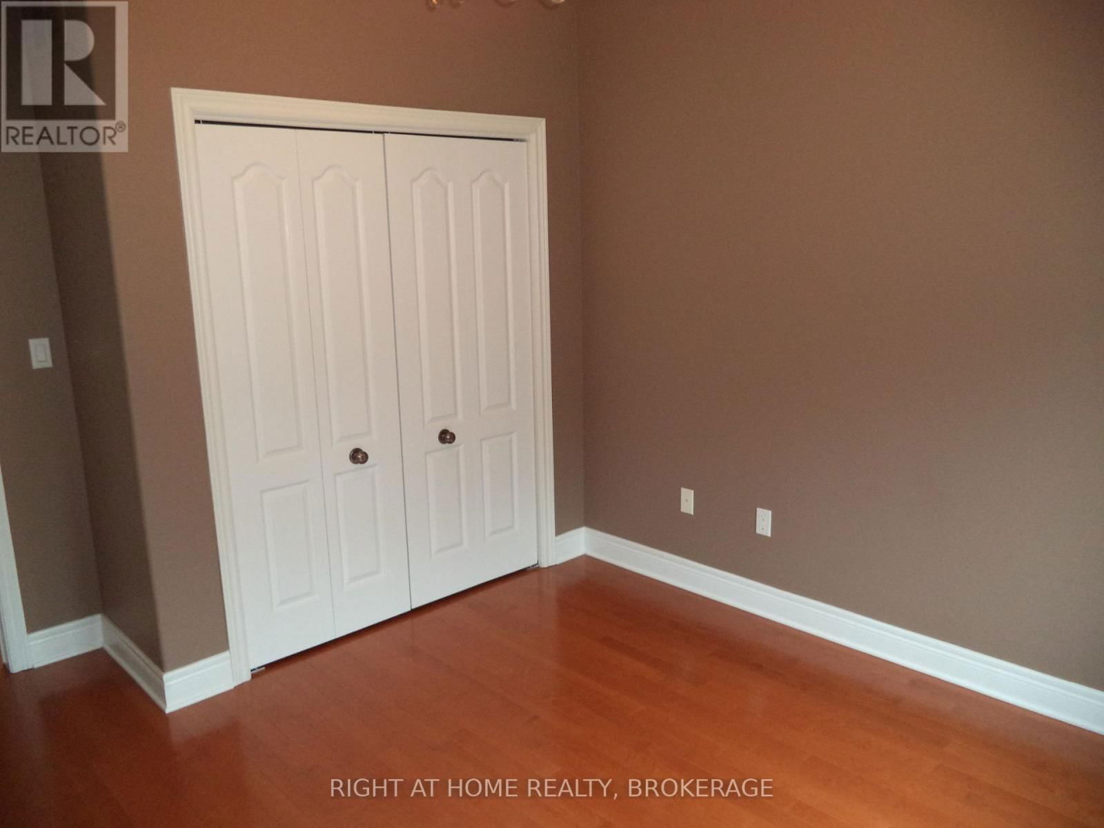 48 NICHOLAS DRIVE Image 27