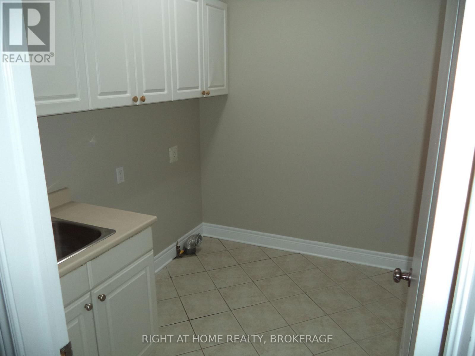 48 NICHOLAS DRIVE Image 29