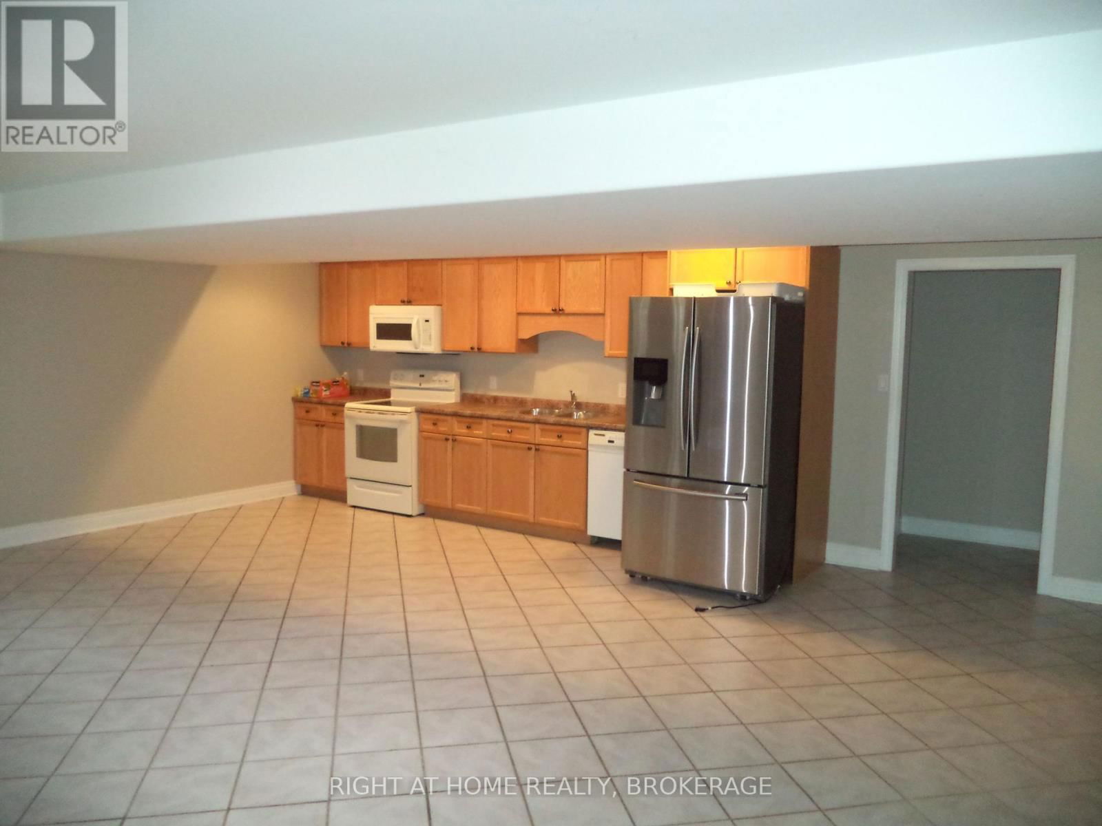 48 NICHOLAS DRIVE Image 30