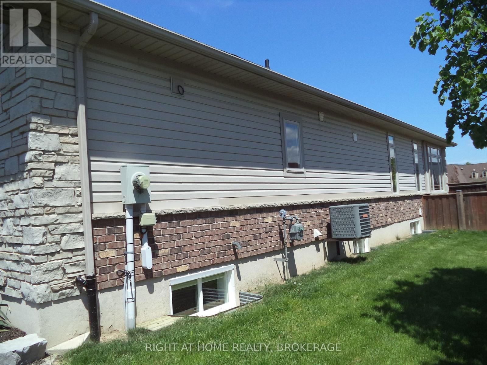 48 NICHOLAS DRIVE Image 6