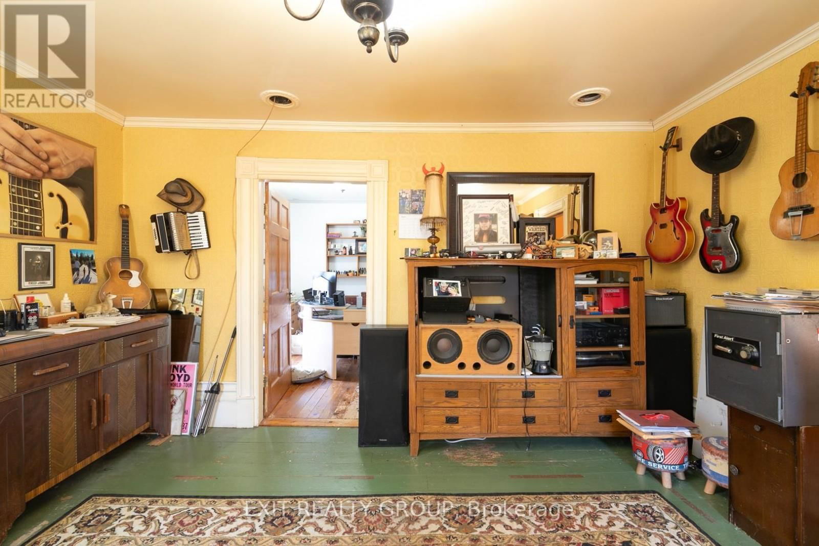 22 CARSON ROAD Image 16