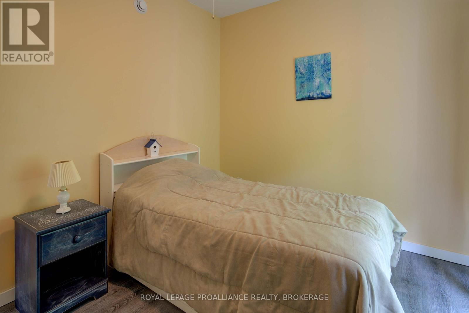 32C CHADWICK LANE Image 36