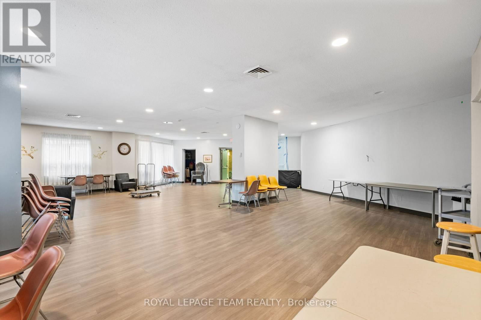 2505 - 1380 PRINCE OF WALES DRIVE Image 19