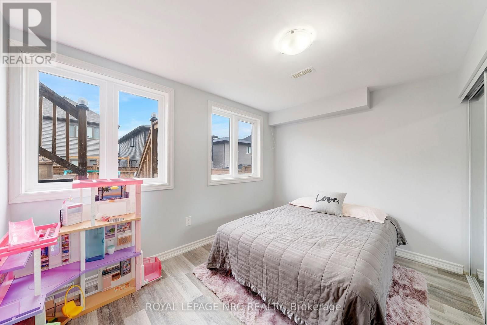 4071 THOMAS STREET Image 28