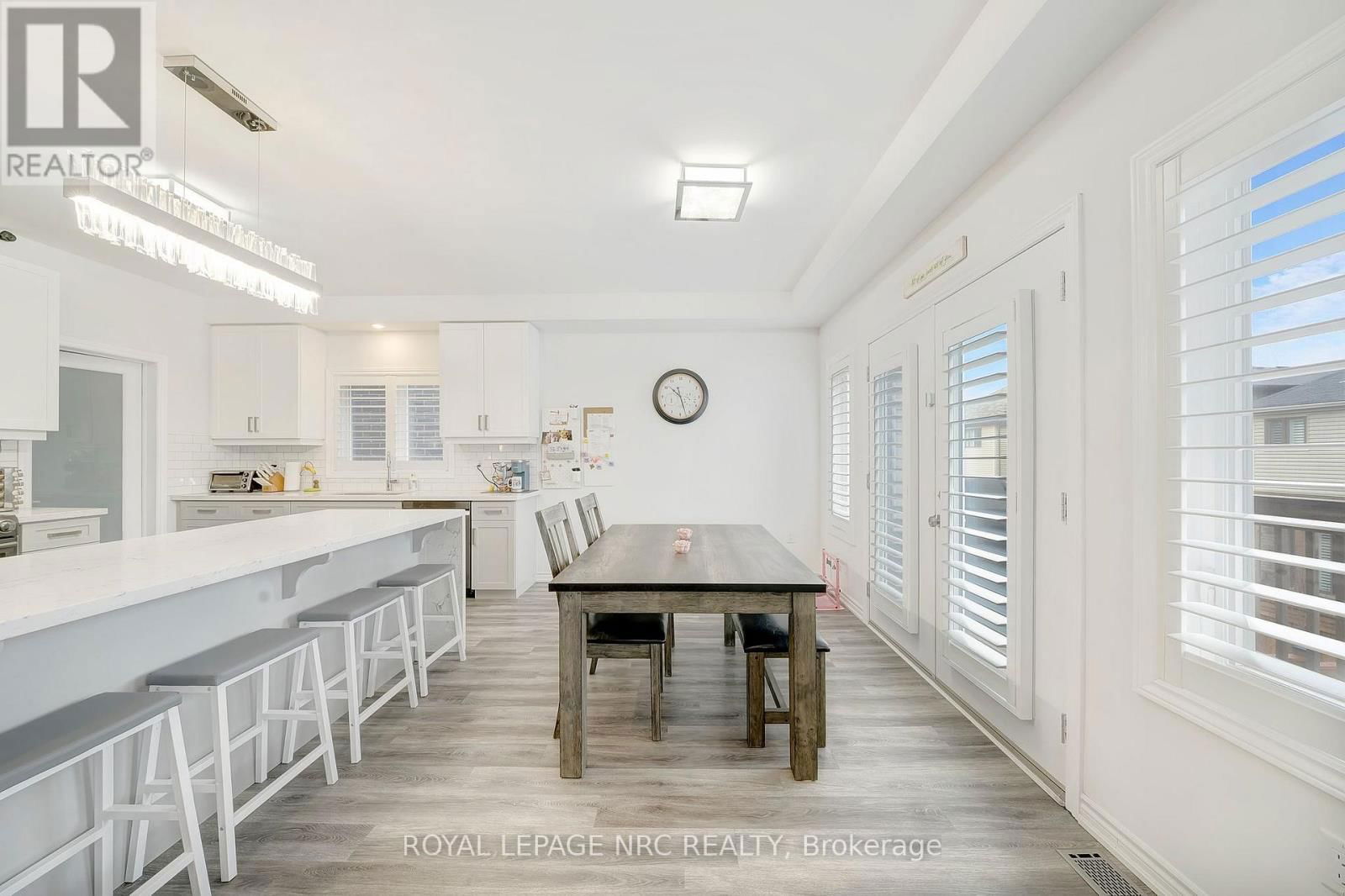 4071 THOMAS STREET Image 7