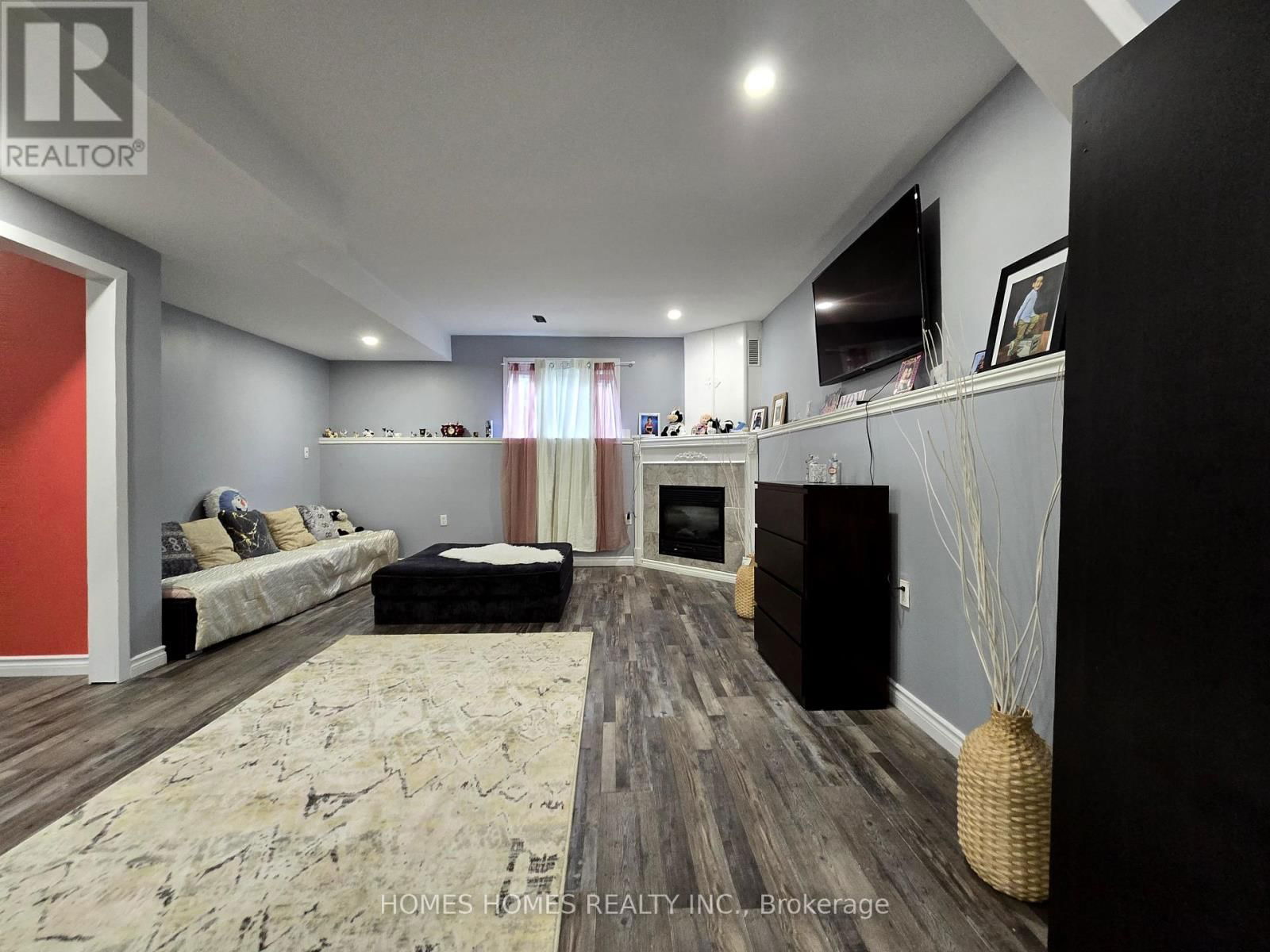 5183 SHERKSTON ROAD Image 37
