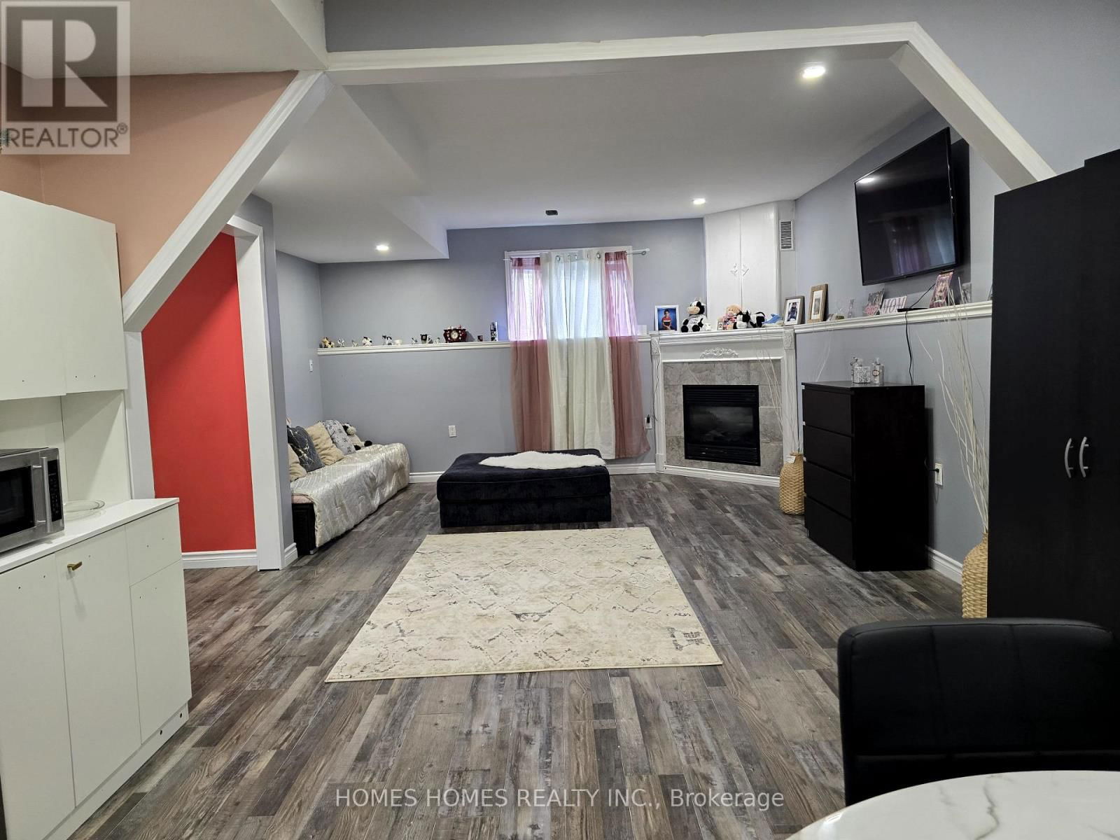 5183 SHERKSTON ROAD Image 38