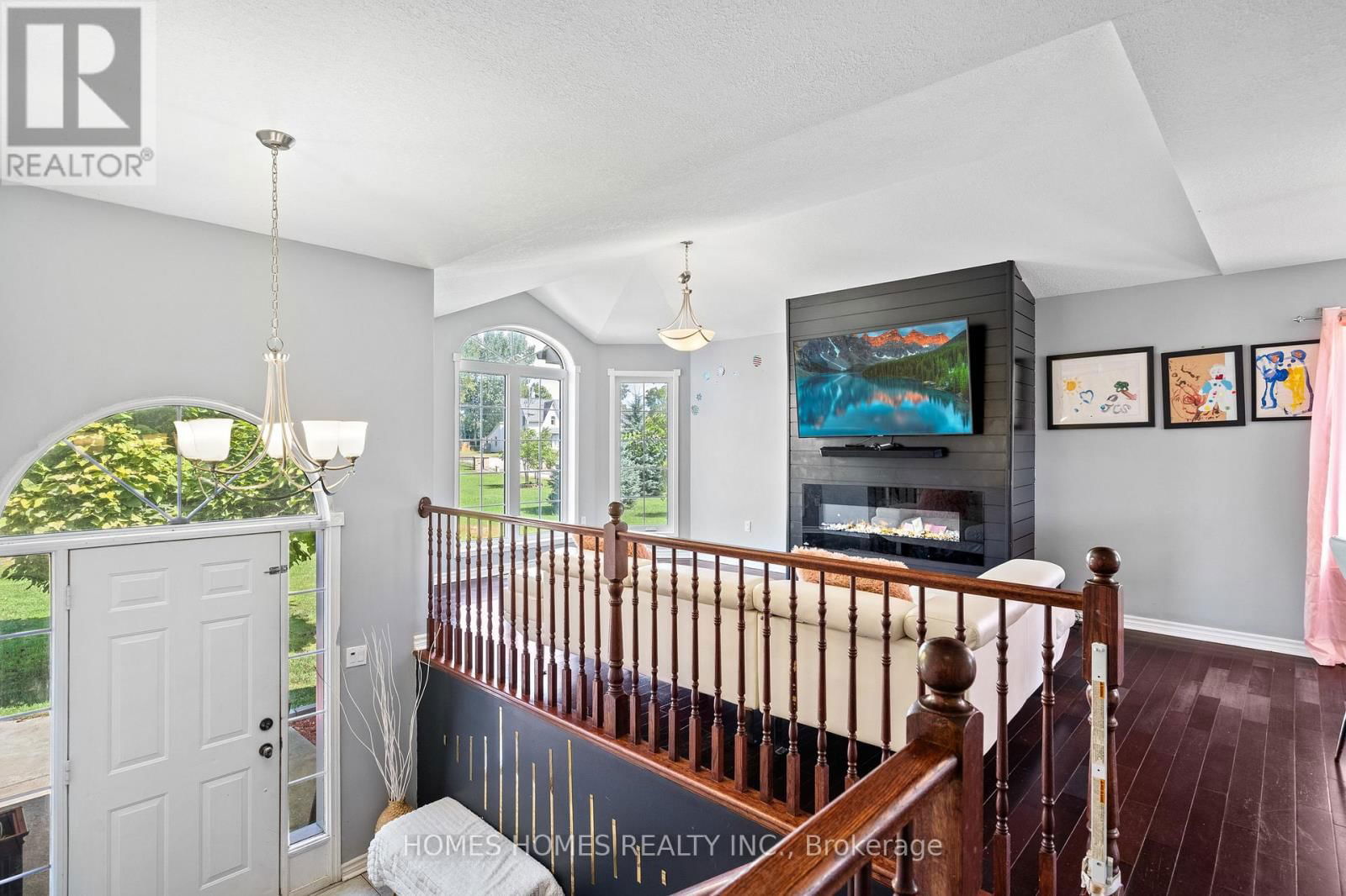 5183 SHERKSTON ROAD Image 6