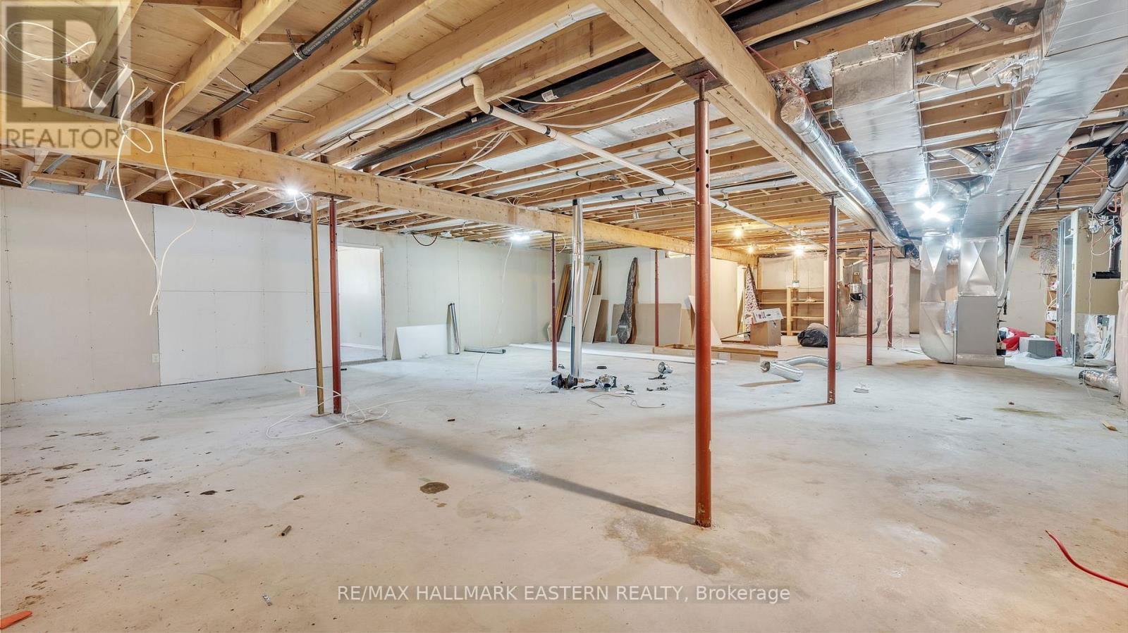215 FIFE'S BAY ROAD Image 32
