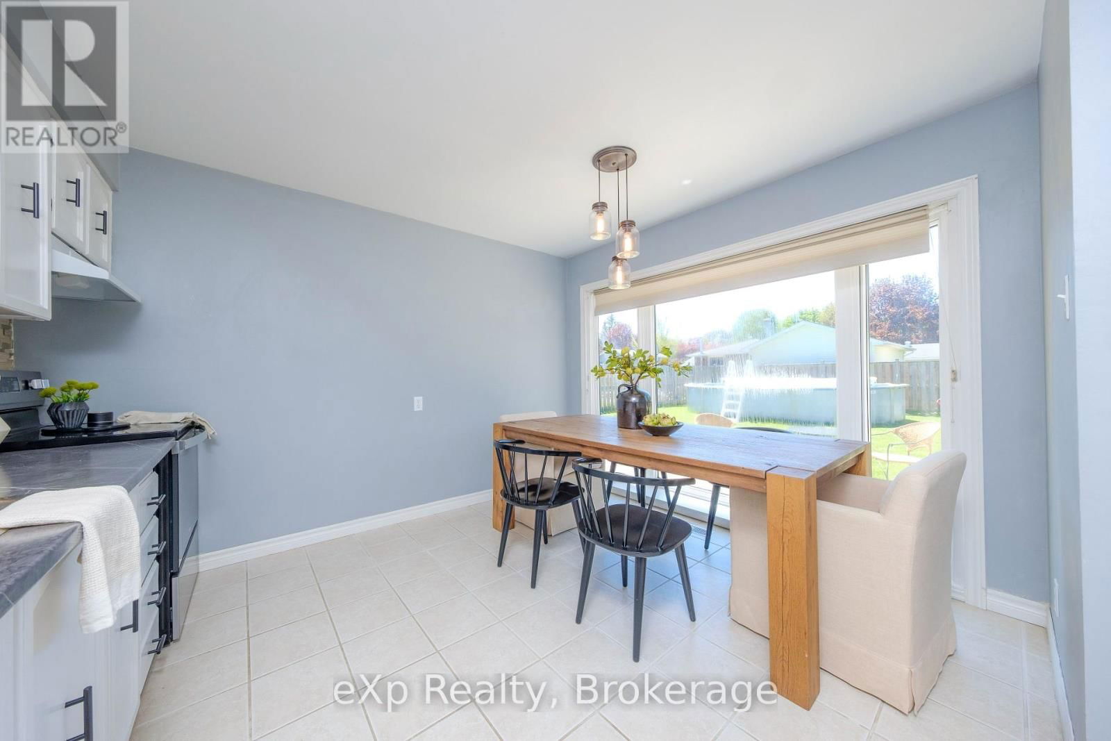 484 FALCONER STREET Image 7