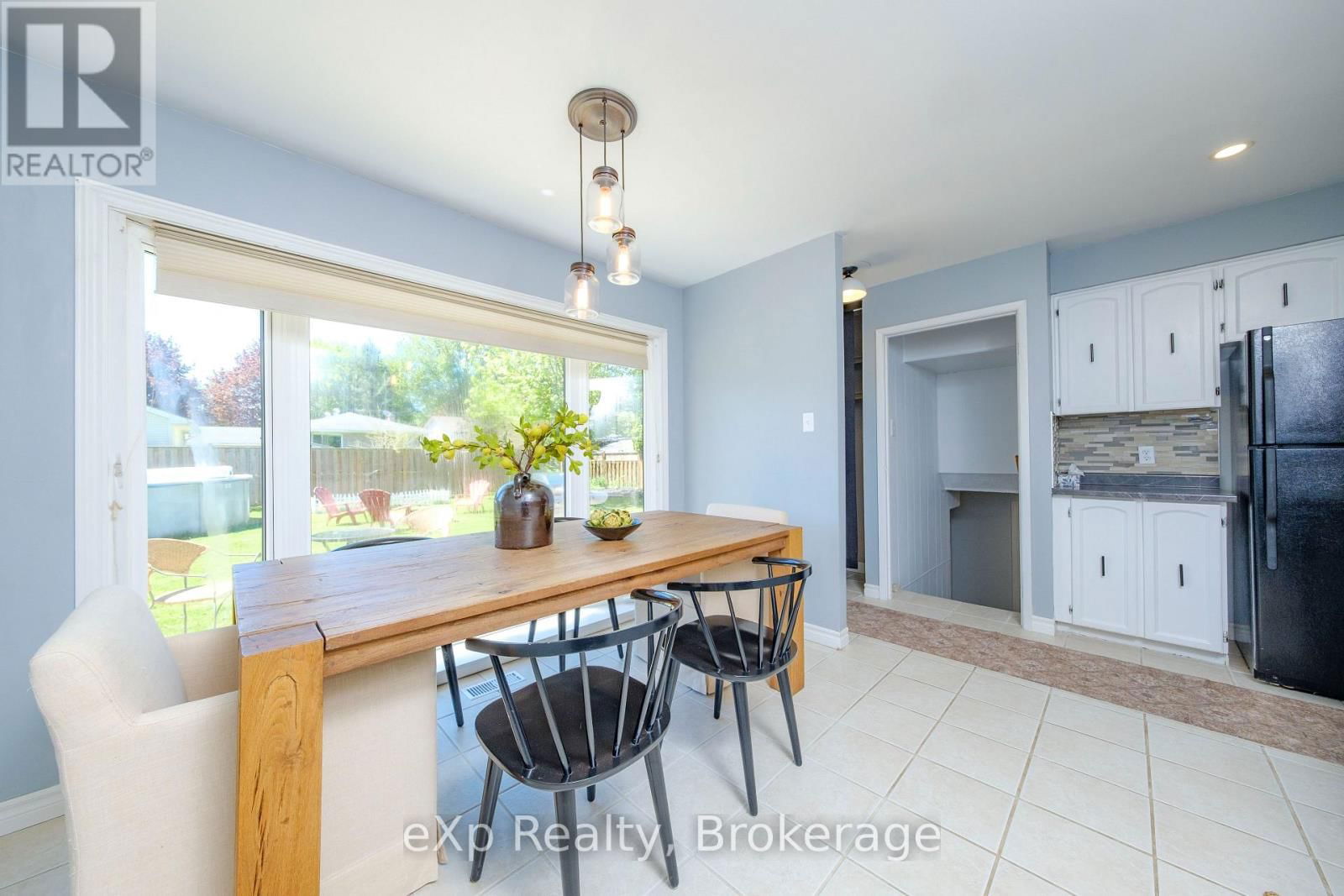 484 FALCONER STREET Image 8