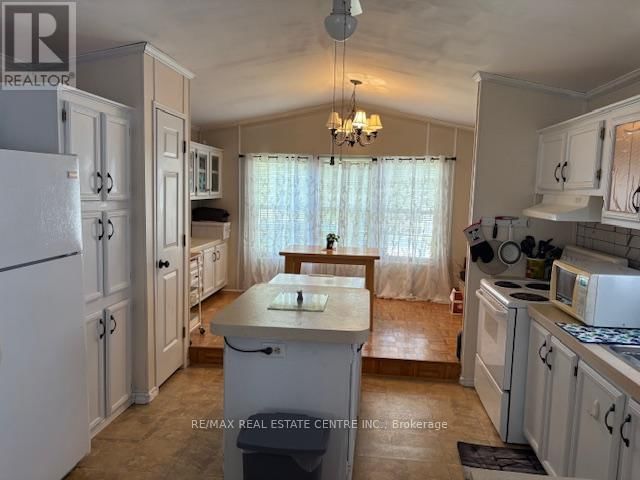 64 MAPLE GROVE VILLAGE ROAD Image 10