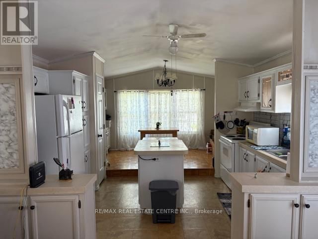64 MAPLE GROVE VILLAGE ROAD Image 9