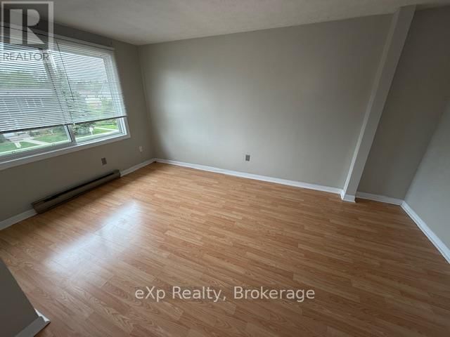 29 - 850 WALSH STREET WEST Image 15