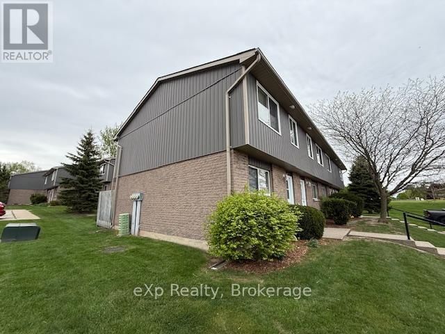 29 - 850 WALSH STREET WEST Image 3