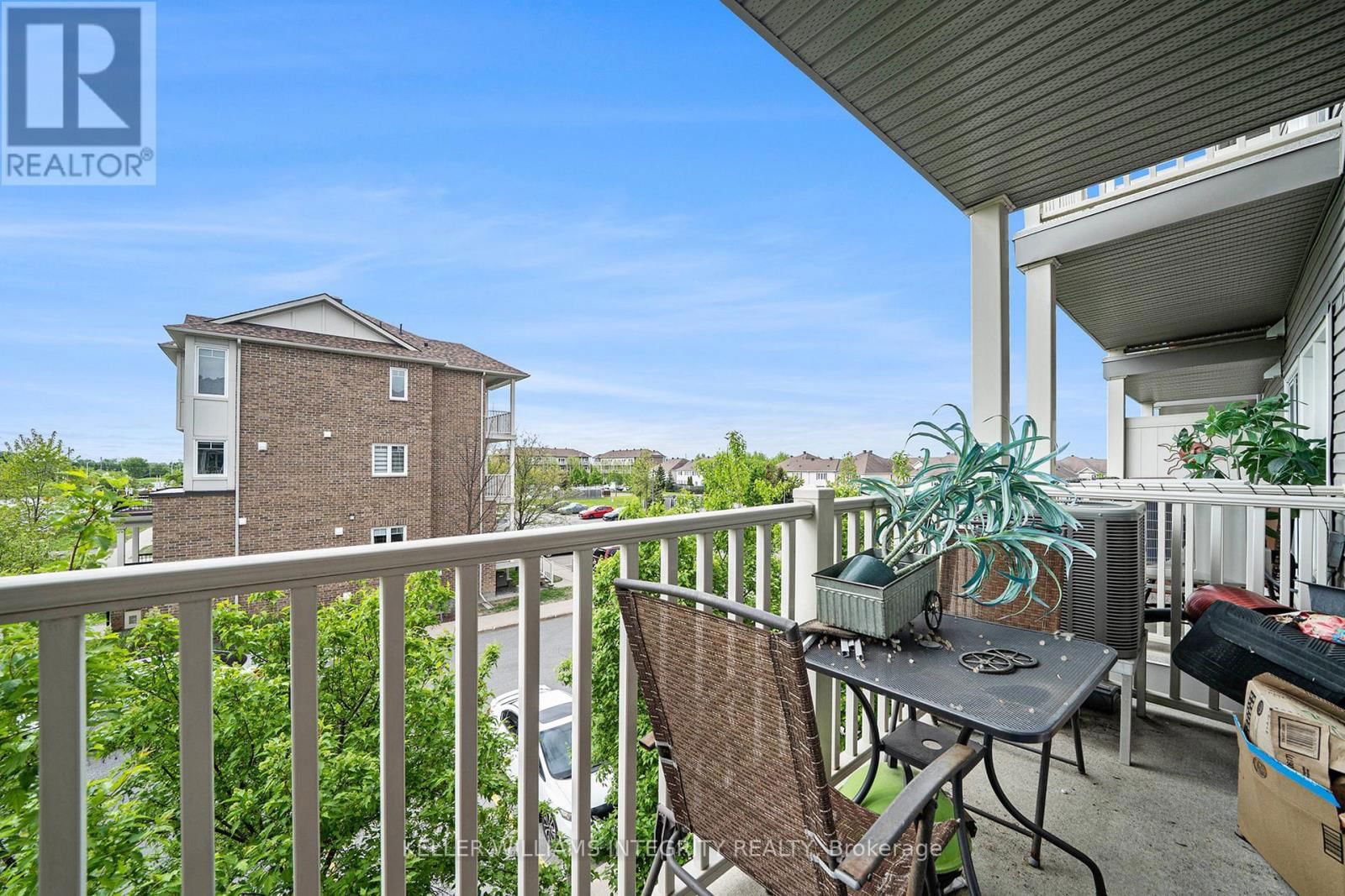 256 ESPIN HEIGHTS Image 18