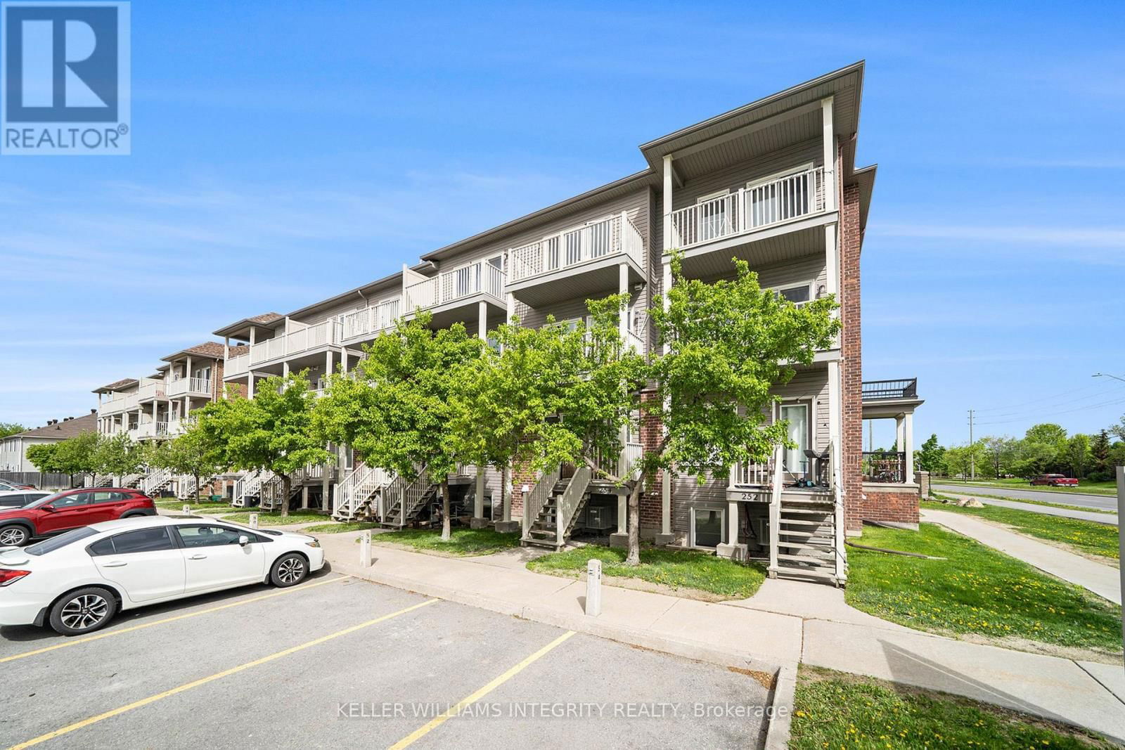 256 ESPIN HEIGHTS Image 20