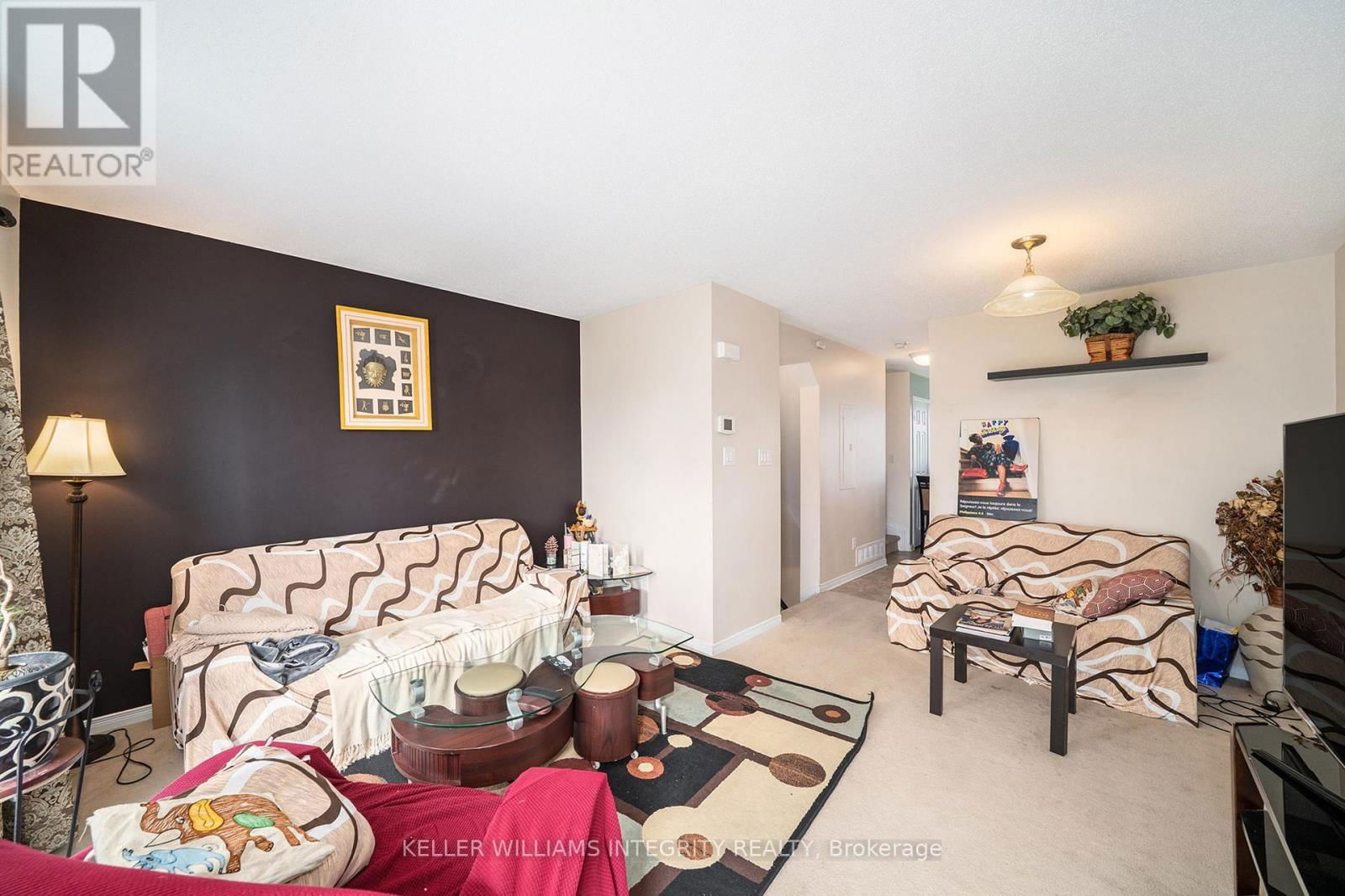256 ESPIN HEIGHTS Image 4
