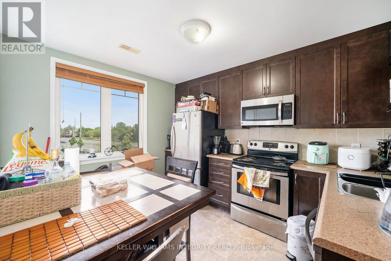 256 ESPIN HEIGHTS Image 8