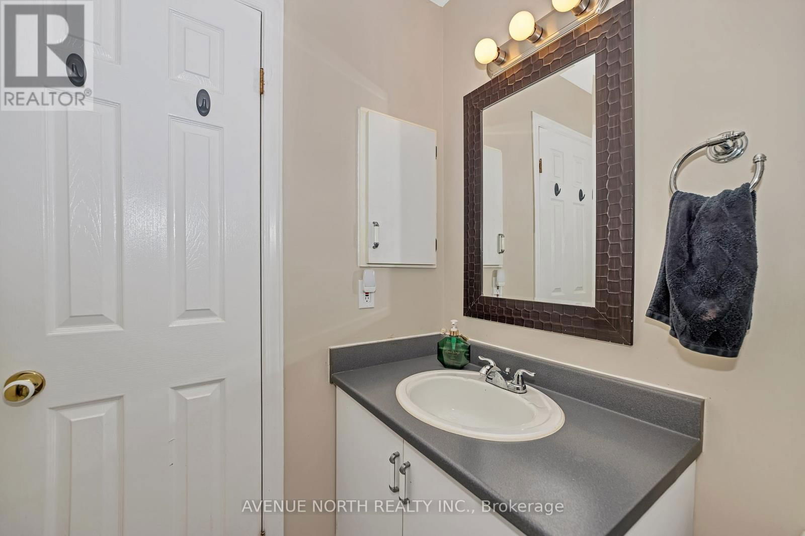 120 MARKLAND CRESCENT Image 20