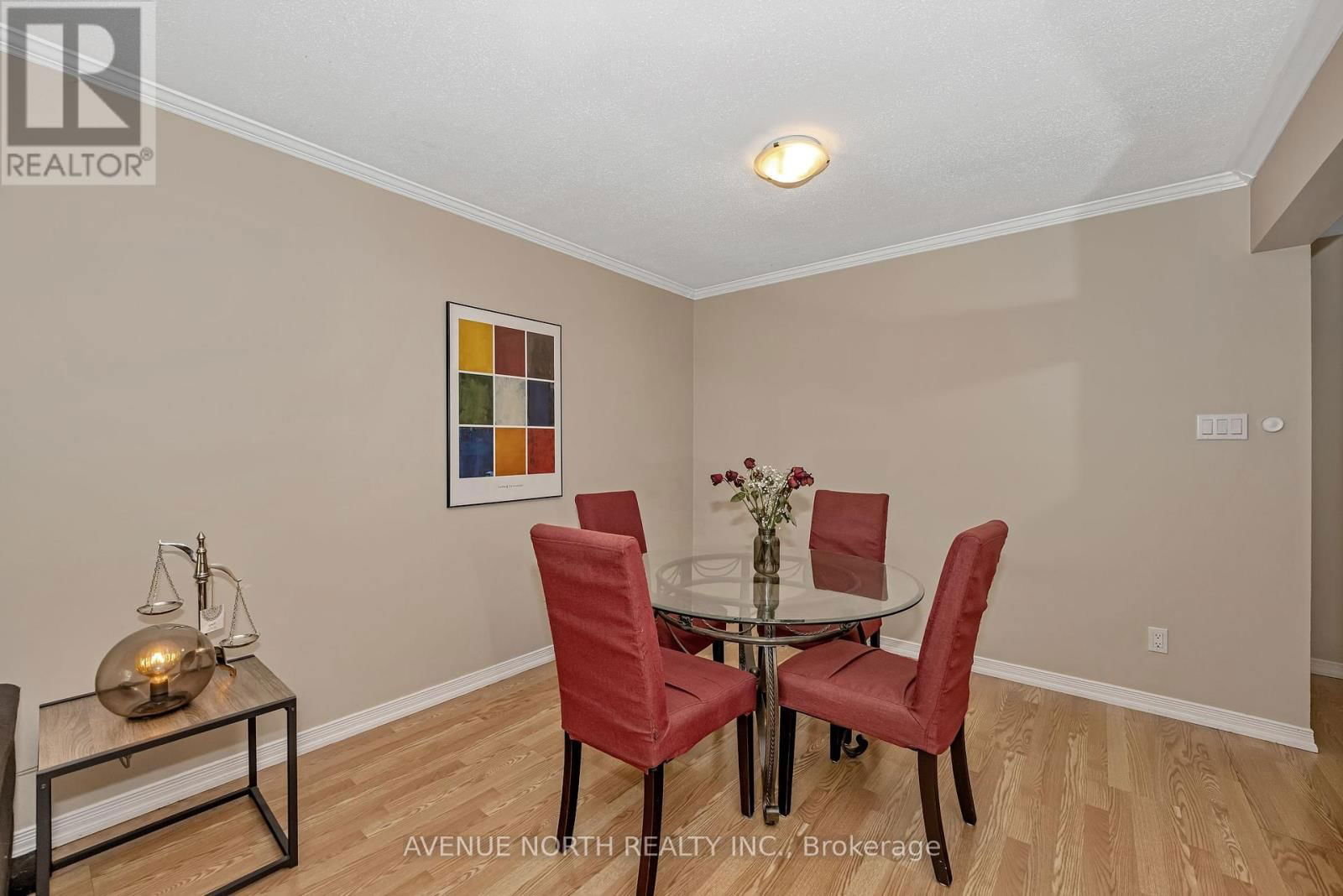 120 MARKLAND CRESCENT Image 4