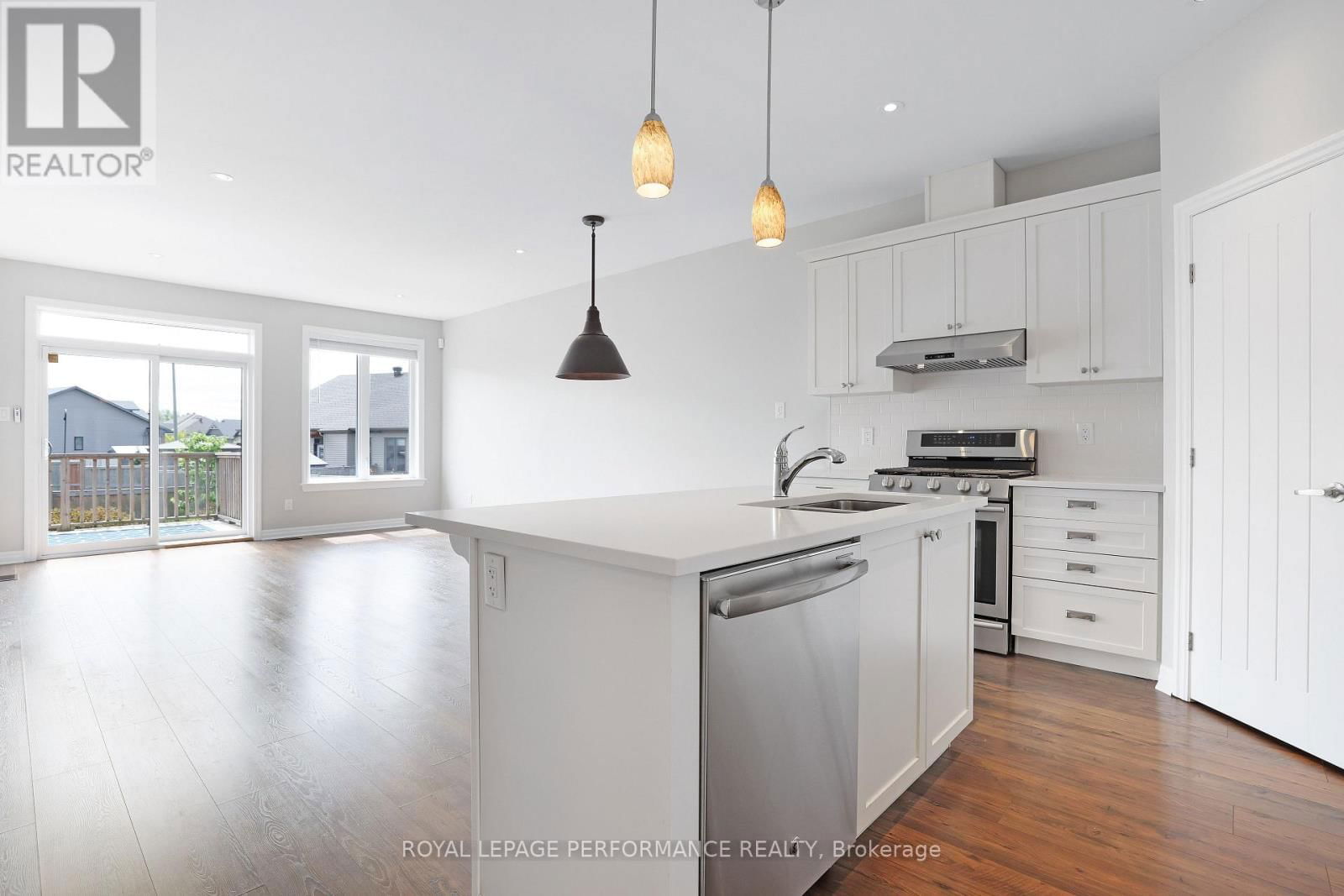 710 MAURICE STEAD STREET Image 13