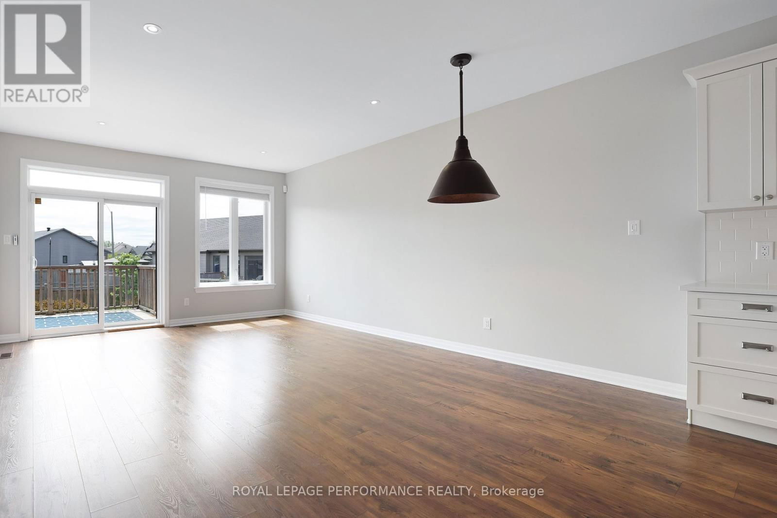 710 MAURICE STEAD STREET Image 17