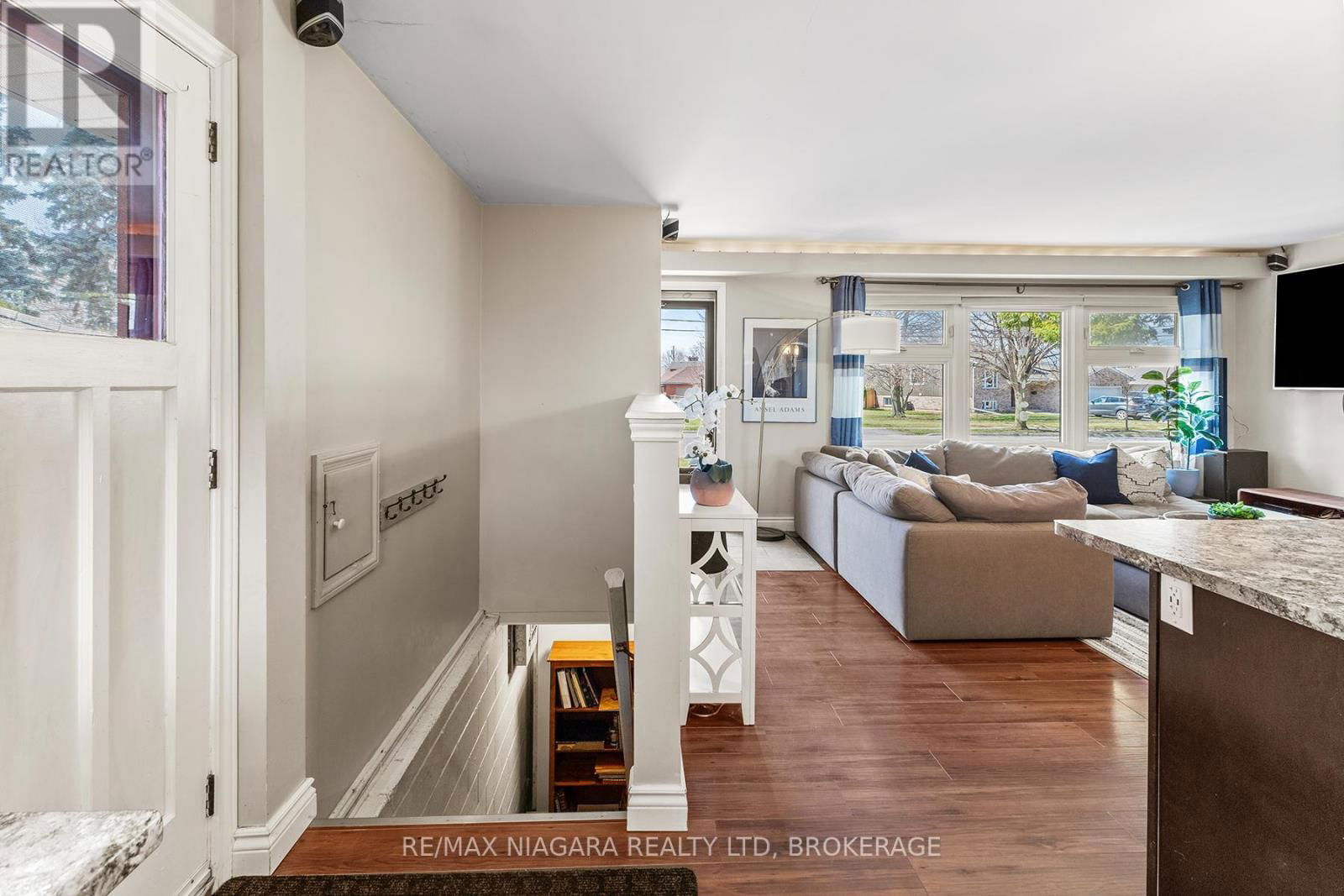 664 GENEVA STREET Image 12