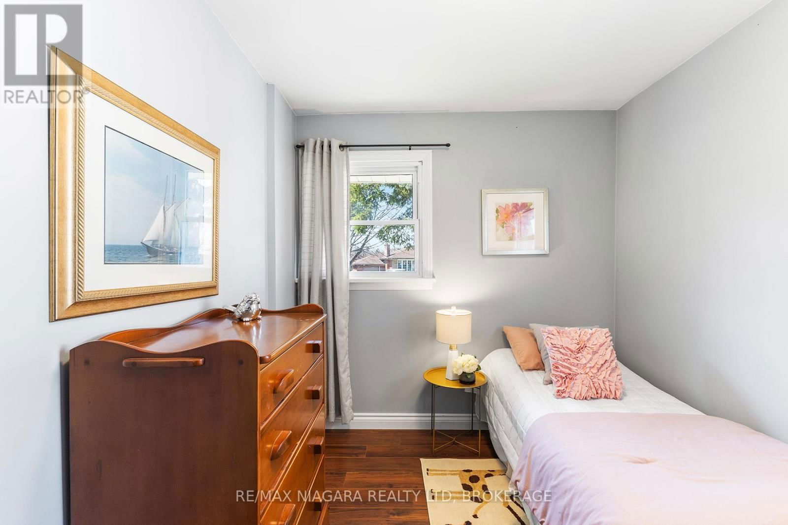 664 GENEVA STREET Image 21