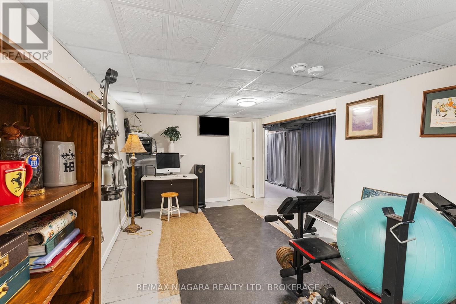 664 GENEVA STREET Image 22
