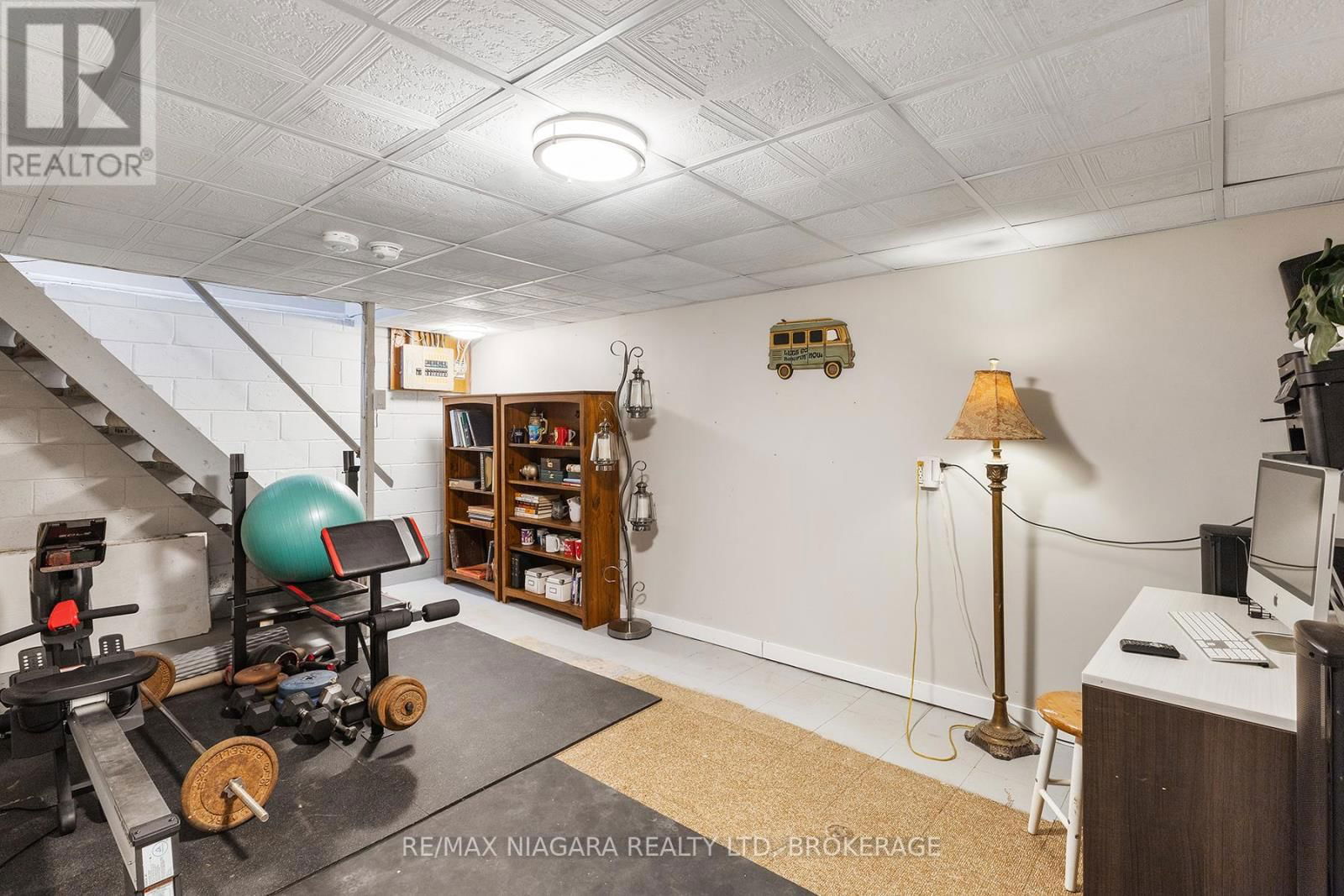 664 GENEVA STREET Image 24