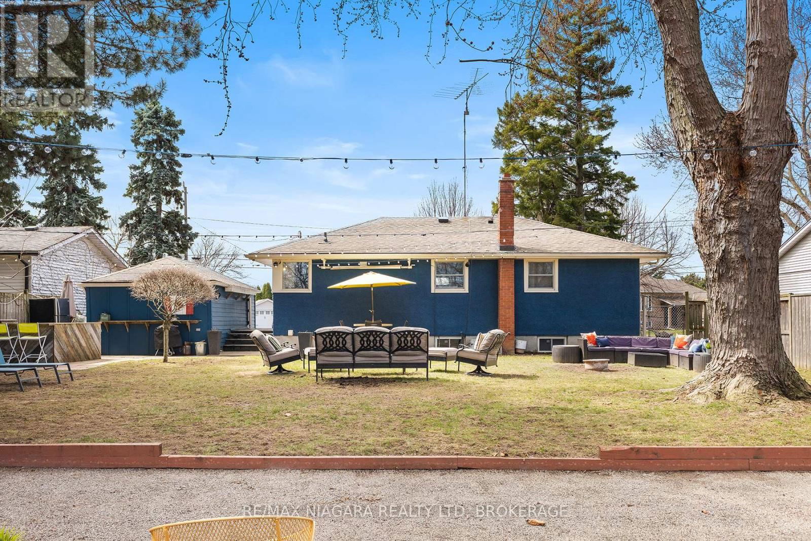 664 GENEVA STREET Image 38