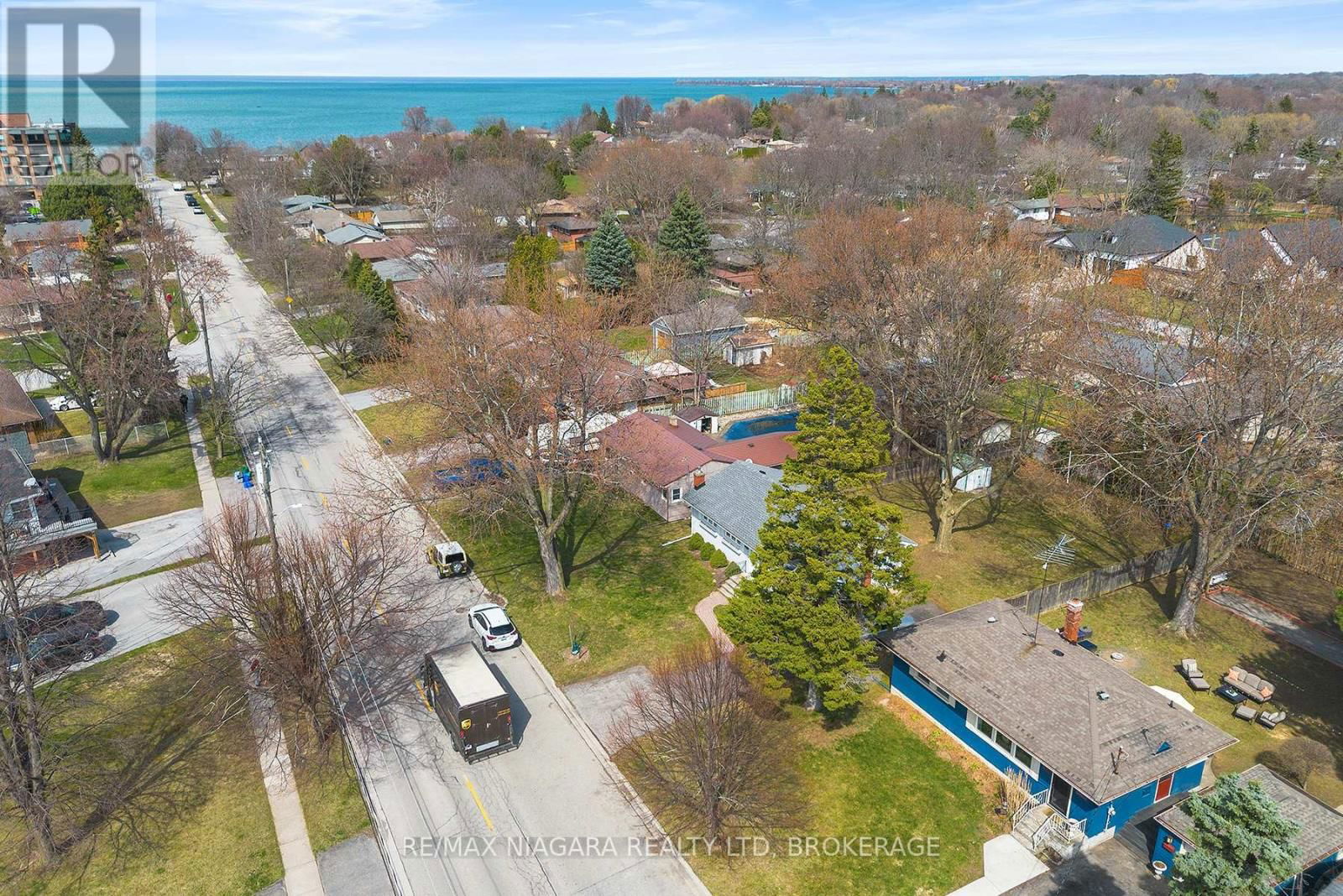 664 GENEVA STREET Image 41