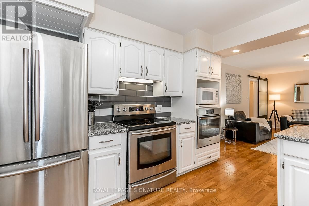 1032 BASE LINE ROAD Image 12