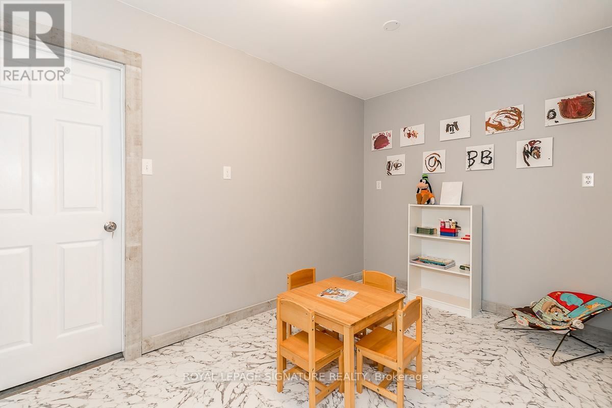 1032 BASE LINE ROAD Image 32